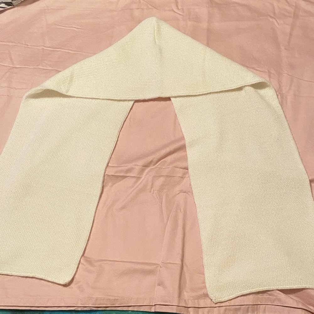 Cream-Colored Simple Hooded Neck Scarf
